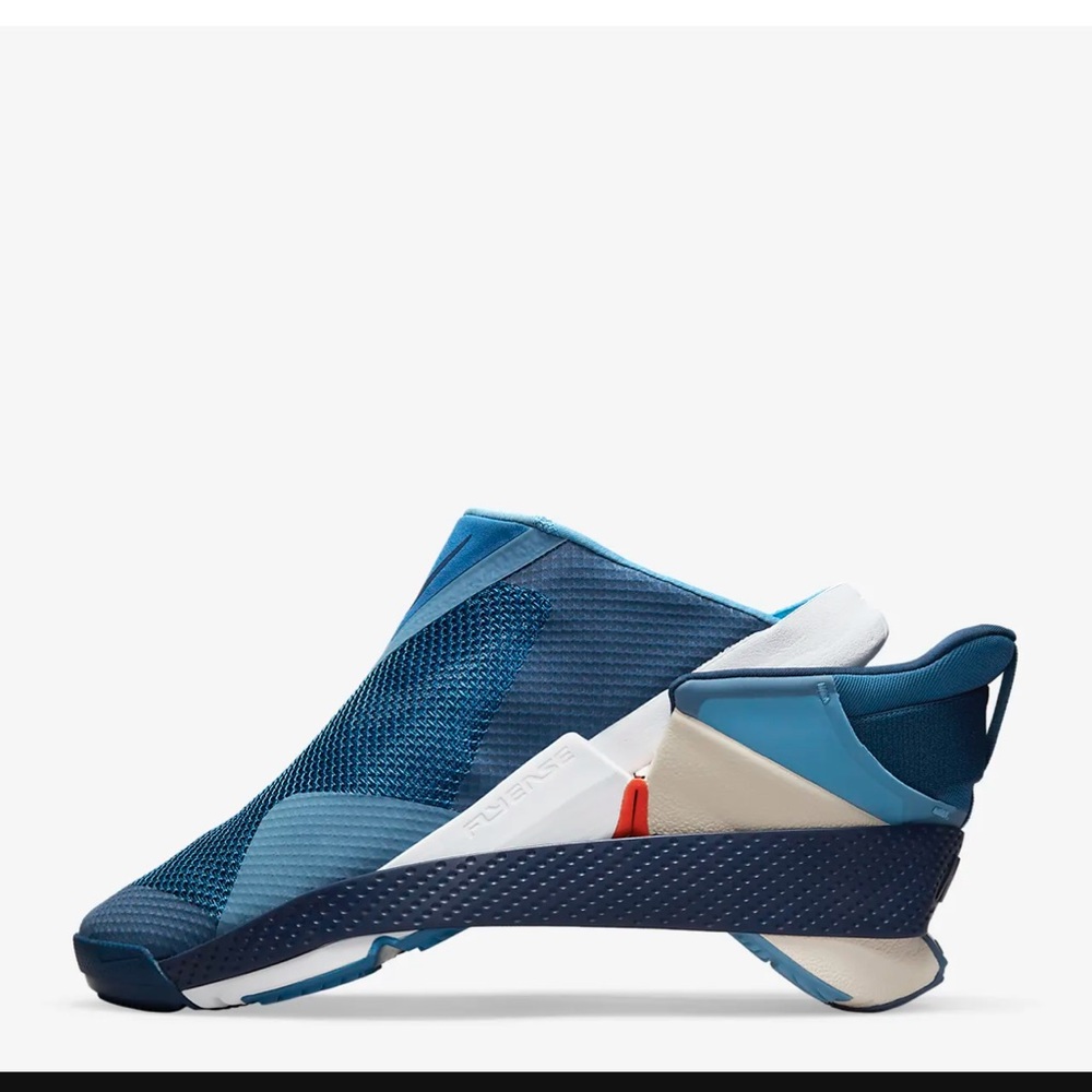 Nike GO FlyEase